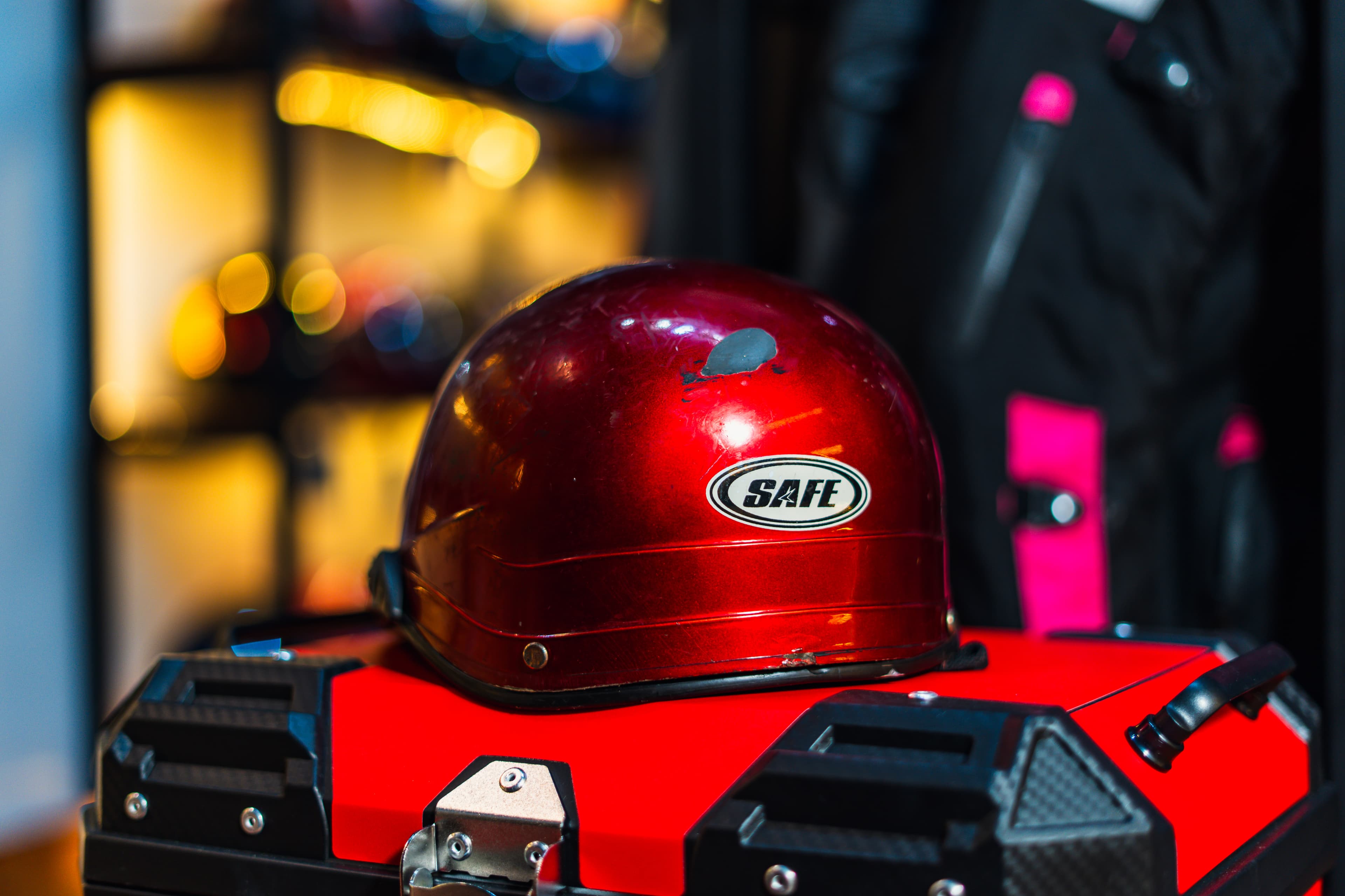 ¿De verdad un casco puede salvarte la vida?